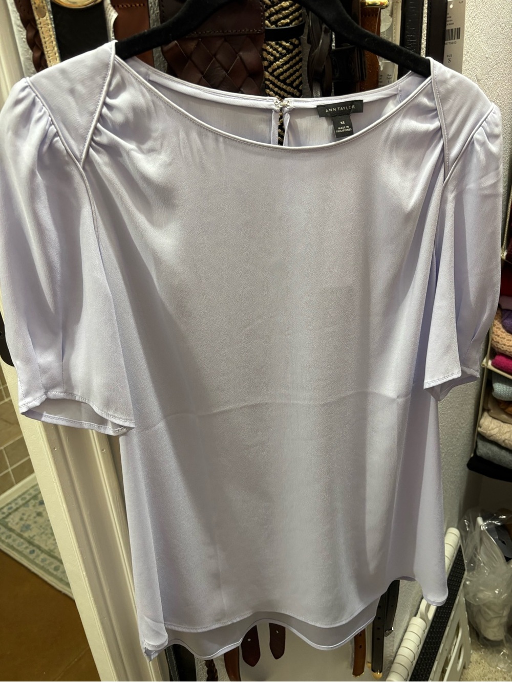 Ann Taylor Light Lavender Short Sleeve Scoop Neck Blouse